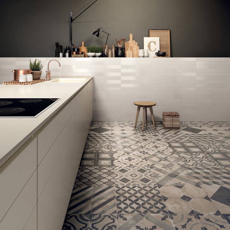 1741 Square Decor Mix