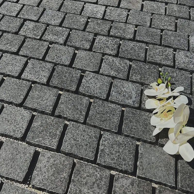 Metro Cobble Granite